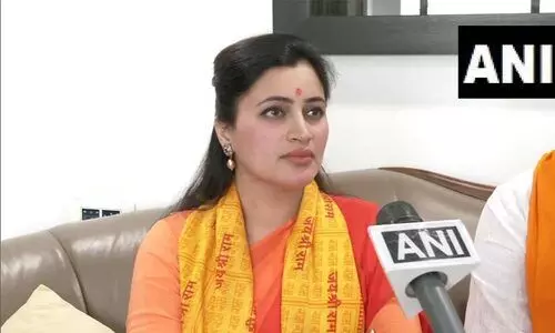 നവനീത് റാണയുടെ അറസ്റ്റിൽ മഹാരാഷ്ട്ര സർക്കാരിനോട് റിപ്പോർട്ട് ആവശ്യപ്പെട്ട് കേന്ദ്രം