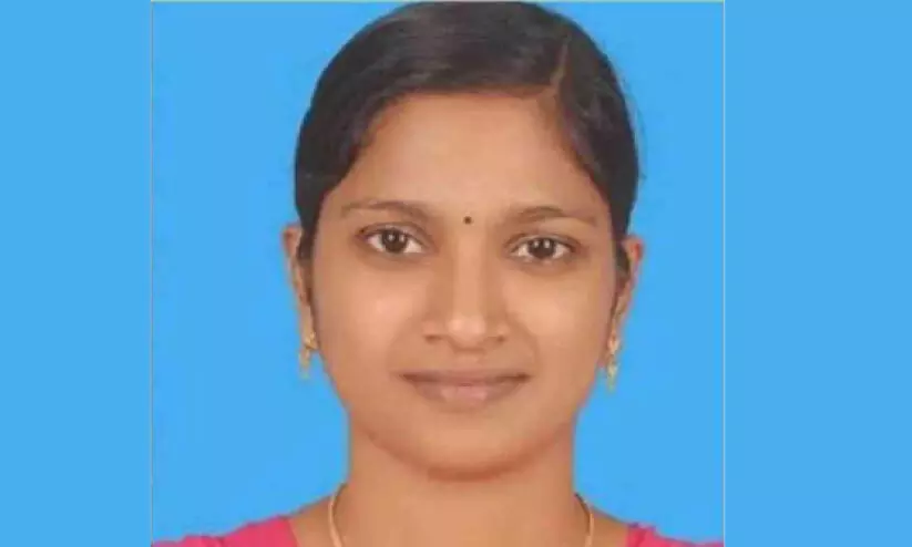 യുവതിയുടെ ജീവൻ കവർന്നത് ഓൺലൈൻ ചൂതാട്ടം; ബിജിഷ നടത്തിയത് ഒന്നേമുക്കാൽ കോടിയുടെ ഇടപാടുകൾ യുവതിയുടെ ജീവൻ കവർന്നത് ഓൺലൈൻ ചൂതാട്ടം; ബിജിഷ നടത്തിയത് ഒന്നേമുക്കാൽ കോടിയുടെ ഇടപാടുകൾ