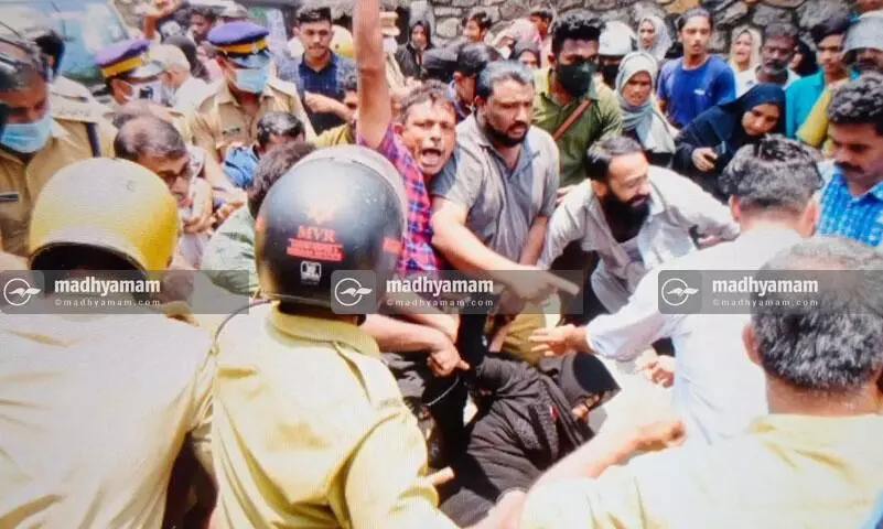 മലിനജല പ്ലാന്റ്: കോതിയിൽ സംഘർഷം, അറസ്റ്റ് മലിനജല പ്ലാന്റ്: കോതിയിൽ സംഘർഷം, അറസ്റ്റ്