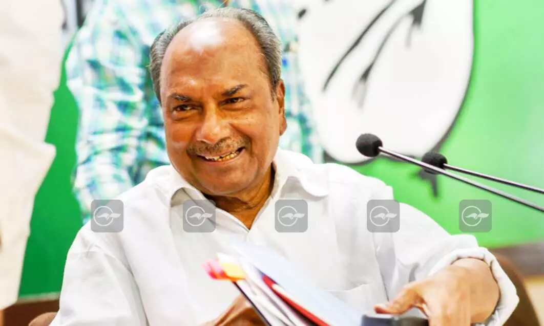 കോൺഗ്രസില്ലാതെ ബി.ജെ.പിയെ തടുക്കാനാവില്ല, ഗാന്ധി കുടുംബത്തെ മാറ്റി നിർത്തി കോൺഗ്രസിന് മുന്നോട്ടു പോകാനാവില്ല -എ.കെ. ആന്റണി കോൺഗ്രസില്ലാതെ ബി.ജെ.പിയെ തടുക്കാനാവില്ല, ഗാന്ധി കുടുംബത്തെ മാറ്റി നിർത്തി കോൺഗ്രസിന് മുന്നോട്ടു പോകാനാവില്ല -എ.കെ. ആന്റണി