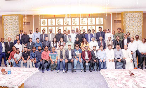 വൈ.കെ.എ മികച്ച ജീവനക്കാരെ ആദരിച്ചു