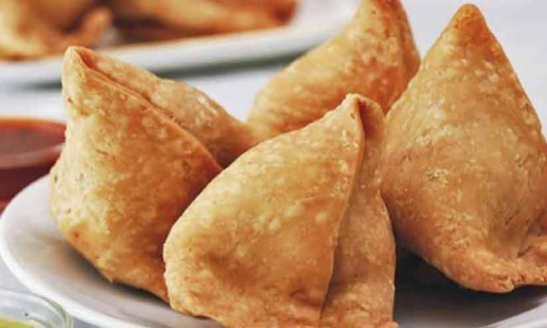 30 വർഷമായി ശുചിമുറിയിൽ ഭക്ഷണം പാകം ചെയ്ത ഹോട്ടലിന് പൂട്ടിട്ട് സൗദി അധികൃതർ 30 വർഷമായി ശുചിമുറിയിൽ ഭക്ഷണം പാകം ചെയ്ത ഹോട്ടലിന് പൂട്ടിട്ട് സൗദി അധികൃതർ