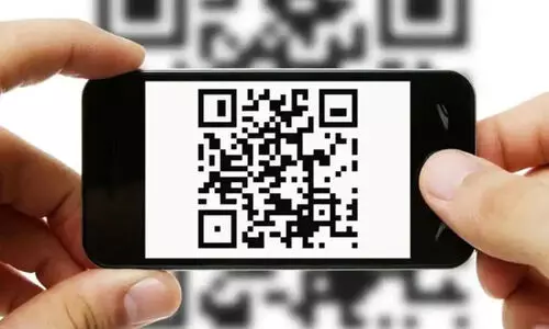 ക്യു.ആർ കോഡ് സ്കാൻ ചെയ്യാറുണ്ടോ? ഓൺലൈൻ തട്ടിപ്പിൽ കുടുങ്ങാതിരിക്കാൻ ഈ കാര്യങ്ങൾ ശ്രദ്ധിക്കാം...