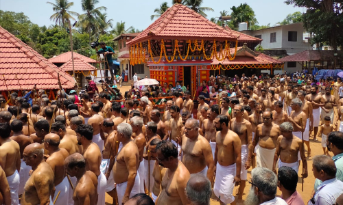 അനുഷ്ഠാന പൊലിമയിൽ അഷ്ടമച്ചാൽ ക്ഷേത്രത്തിൽ മീനമൃത് സമർപ്പണം