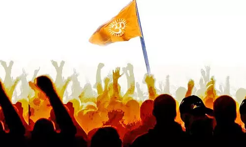 അടുത്തതും വരുന്നു അടുത്തതും വരുന്നു