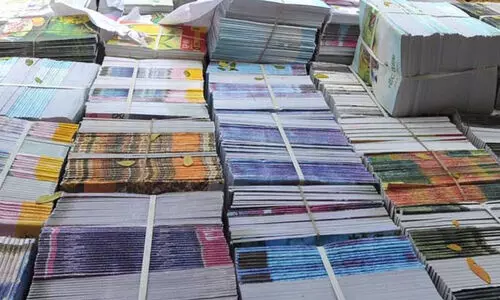 ഗുജറാത്ത് കലാപവും മുഗൾ ചരിത്രവും കേരളത്തിൽ പഠിപ്പിക്കും; ചോദ്യവും ഉണ്ടാകും