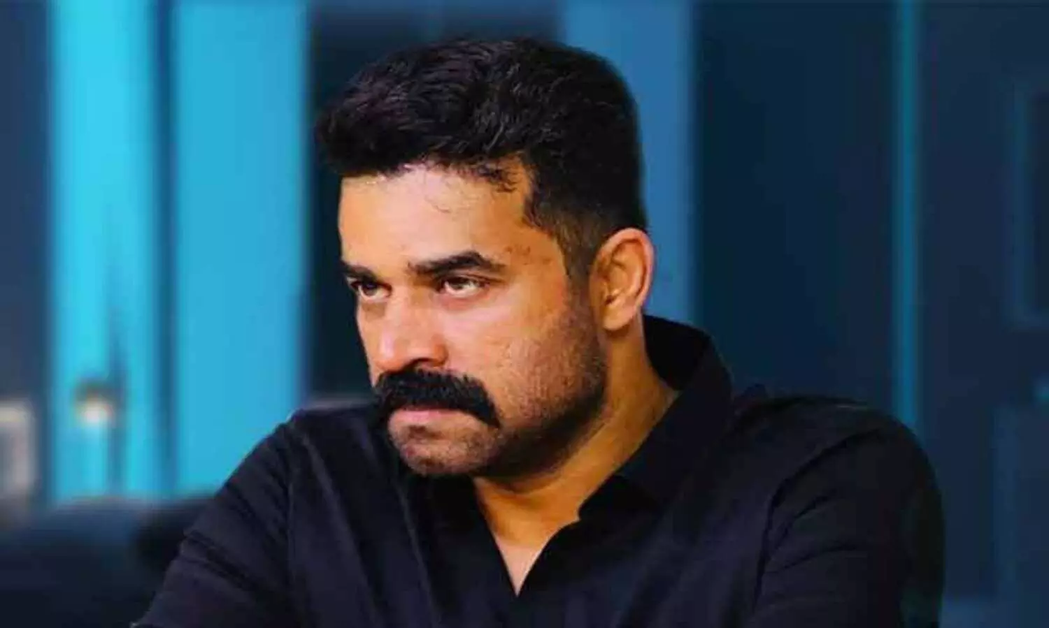 മുപ്പത് മിനിറ്റിന്‍റെ പരിചയത്തിൽ അയാളെന്നെ ചുംബിക്കാൻ തുനിഞ്ഞു; വിജയ് ബാബുവിനെതിരെ ലൈംഗികാതിക്രമ പരാതിയുമായി മറ്റൊരു യുവതി