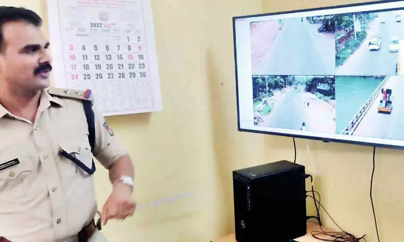 ജില്ല അതിർത്തിയിൽ മിഴി തുറന്ന് കാമറ കണ്ണുകൾ ജില്ല അതിർത്തിയിൽ മിഴി തുറന്ന് കാമറ കണ്ണുകൾ