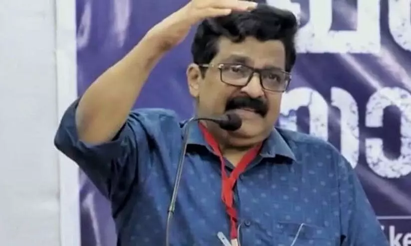 മുനീർ ആദ്യം സുലൈമാൻ സേട്ടിനോട് മാപ്പു പറയണം മുനീർ ആദ്യം സുലൈമാൻ സേട്ടിനോട് മാപ്പു പറയണം