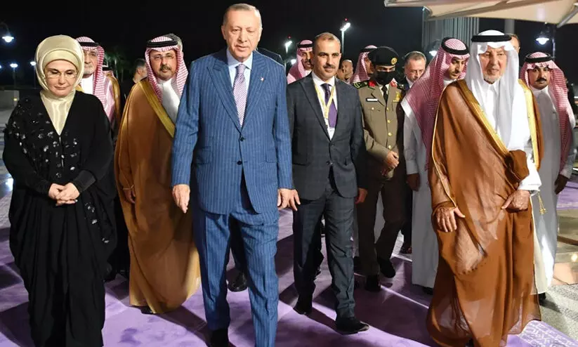 തുർക്കി പ്രസിഡൻറ് ഉറുദുഗാൻ സൗദിയിൽ തുർക്കി പ്രസിഡൻറ് ഉറുദുഗാൻ സൗദിയിൽ