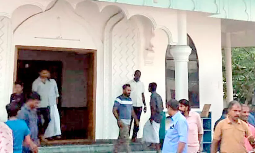 ഇടവേളക്കുശേഷം ഒരുമയുടെ തിരക്കിൽ  റമദാൻ ആരാധന; പെരുന്നാളും...