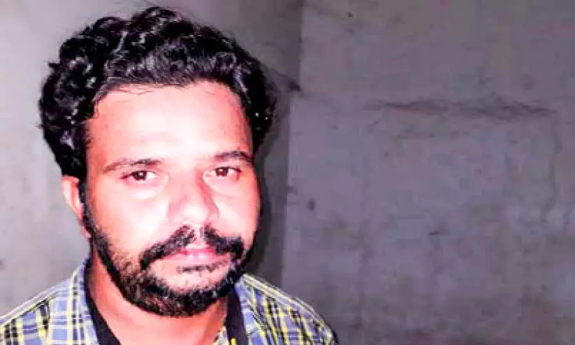 ബസിൽ യുവതിയെ കടന്നുപിടിച്ച യുവാവ് റിമാൻഡിൽ ബസിൽ യുവതിയെ കടന്നുപിടിച്ച യുവാവ് റിമാൻഡിൽ