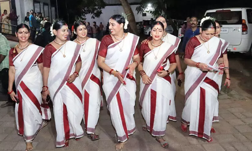 തിരുവാതിരയിൽ തിളങ്ങി കലക്ടർ ഹരിത വി. കുമാർ