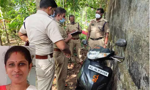 വർക്കലയിൽ പട്ടാപ്പകൽ യുവതിയെ   വെട്ടി; മാതൃസഹോദരൻ പിടിയിൽ