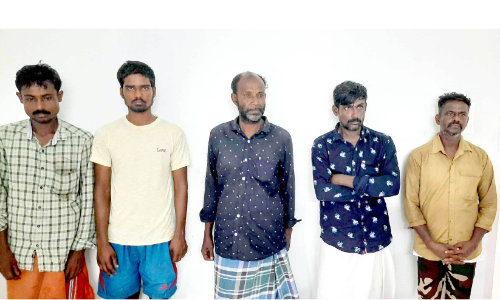 ബോംബ് ശേഖരം: അഞ്ചുപേർ പിടിയിൽ