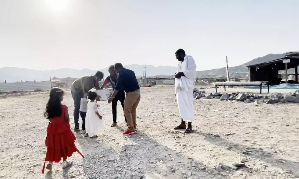 പ്ര​വാ​സി മ​ല​യാ​ളി ഫൗ​ണ്ടേ​ഷ​ൻ റ​മ​ദാ​ൻ കി​റ്റ് വി​ത​ര​ണം