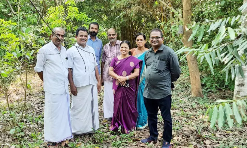 വള്ള്യാട് സഞ്ജീവനി ഇനി സസ്യോദ്യാനം