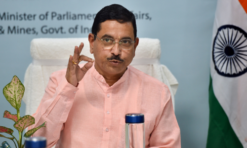 എ.എ.പിക്ക് കള്ളം പറയുന്ന ശീലമുണ്ട്; കൽക്കരി പ്രതിസന്ധിയുമായി ബന്ധപ്പെട്ട് മാന്‍ തന്നെ കണ്ടിട്ടില്ലെന്ന് പ്രഹ്ലാദ് ജോഷി