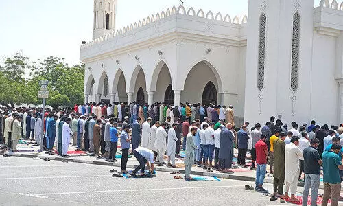 പ്രാർഥനാനിർഭരം അവസാന വെള്ളി