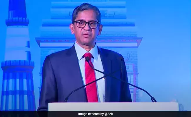 രാജ്യത്ത് പ്രതിപക്ഷത്തിന് പ്രവർത്തിക്കാനുള്ള ഇടംകുറയുന്നത് ദൗർഭാഗ്യകരമെന്ന് സുപ്രീംകോടതി ചീഫ് ജസ്റ്റിസ്