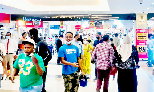 പെ​രു​ന്നാ​ൾ: പ്രാ​ർ​ഥ​ന മൈ​താ​ന​ങ്ങ​ളും പാ​ർ​ക്കു​ക​ളും ഒ​രു​ങ്ങു​ന്നു