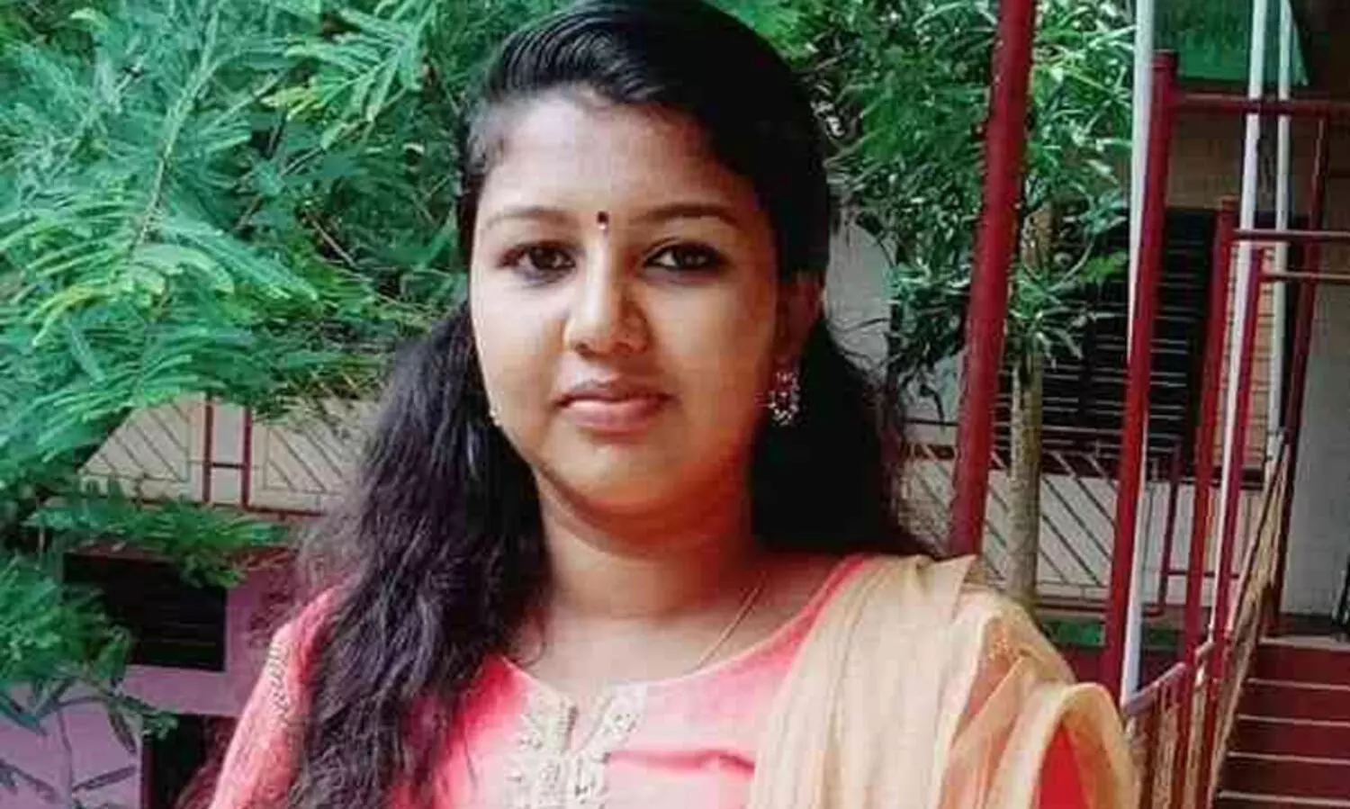 സ്കൂട്ടറപകടത്തിൽ യുവതി മരിച്ചു