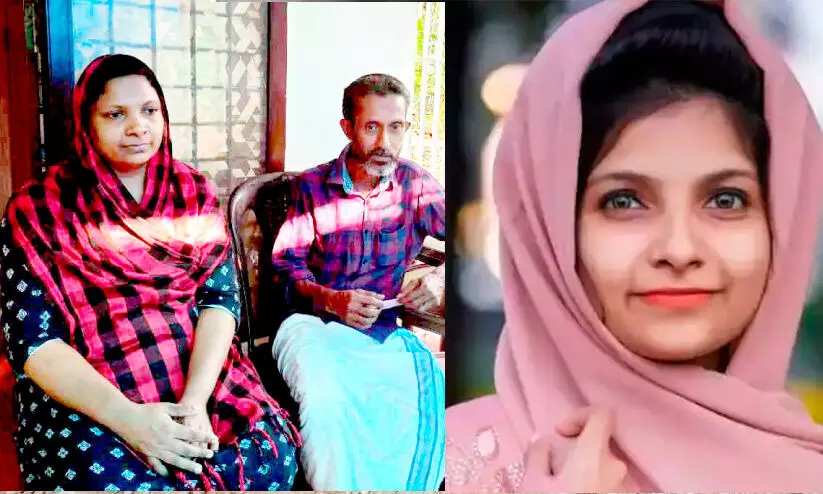 പെരുന്നാളിന് ആശംസ നൽകാൻ റിഫയില്ല; കണ്ണീർക്കയത്തിൽ കുടുംബം പെരുന്നാളിന് ആശംസ നൽകാൻ റിഫയില്ല; കണ്ണീർക്കയത്തിൽ കുടുംബം