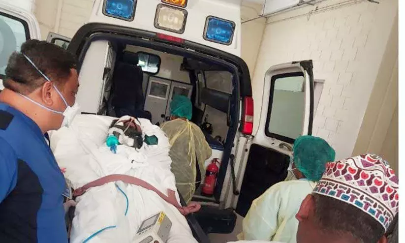 അസ്ലമിനെ വിദഗ്ധ ചികിത്സക്കായി നാട്ടിലേക്ക് കൊണ്ടുപോയി അസ്ലമിനെ വിദഗ്ധ ചികിത്സക്കായി നാട്ടിലേക്ക് കൊണ്ടുപോയി