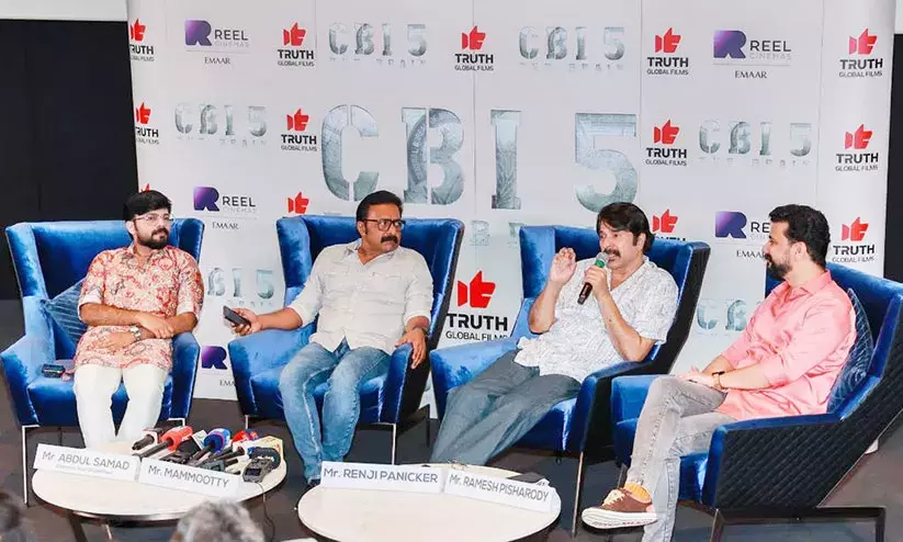 സമൂഹ മാധ്യമങ്ങൾക്ക് സിനിമയുടെ ത്രില്ല് കളയാനാവില്ല -മമ്മൂട്ടി സമൂഹ മാധ്യമങ്ങൾക്ക് സിനിമയുടെ ത്രില്ല് കളയാനാവില്ല -മമ്മൂട്ടി