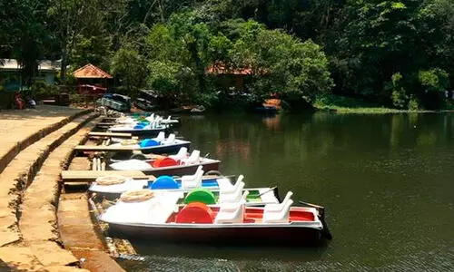 സൗകര്യങ്ങൾ ഒരുക്കാതെ ടൂറിസം കേന്ദ്രങ്ങളിൽ ചാർജ് വർധന സൗകര്യങ്ങൾ ഒരുക്കാതെ ടൂറിസം കേന്ദ്രങ്ങളിൽ ചാർജ് വർധന