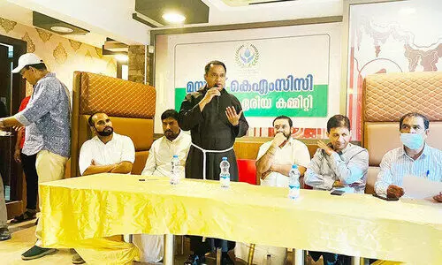 മതസൗഹാര്ദ സംഗമവേദിയായി ഇഫ്താര് വിരുന്ന് മതസൗഹാര്ദ സംഗമവേദിയായി ഇഫ്താര് വിരുന്ന്