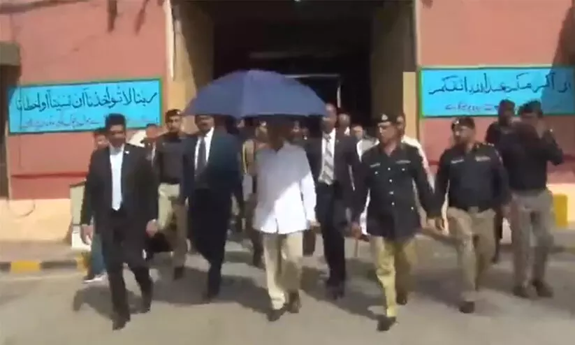 പ്രധാനമന്ത്രിയുടെ പരിപാടിക്ക് കവറേജ് കുറഞ്ഞു; പാകിസ്താനിൽ 17 പേർക്ക് പണി പോയി