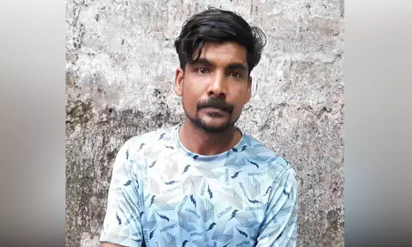 സംഘം ചേർന്ന് മദ്യപിക്കുന്നതിനിടെ വാക്കുതർക്കം; നാല് പേർക്ക് കുത്തേറ്റു