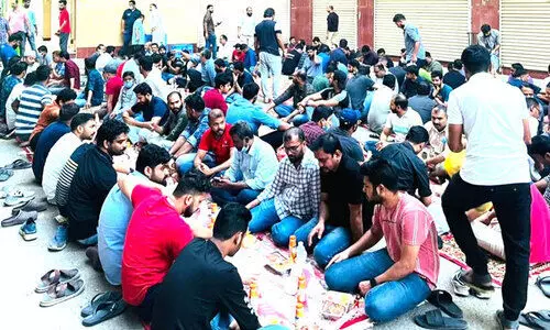 സ്നേഹസ​േന്ദശമായി ഇഫ്താറുകൾ