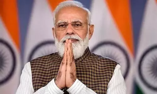 അച്ഛാദിൻ വന്നില്ല; ഇന്ത്യയിൽ ജനങ്ങൾ തൊഴിൽതേടി അലയുന്നു അച്ഛാദിൻ വന്നില്ല; ഇന്ത്യയിൽ ജനങ്ങൾ തൊഴിൽതേടി അലയുന്നു