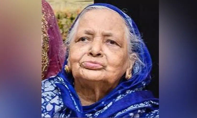 എ.എച്ച് ആച്ചിബി അന്തരിച്ചു എ.എച്ച് ആച്ചിബി അന്തരിച്ചു