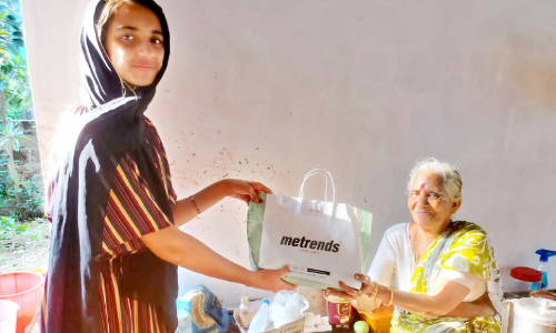 meenakshi-ramla eid dress