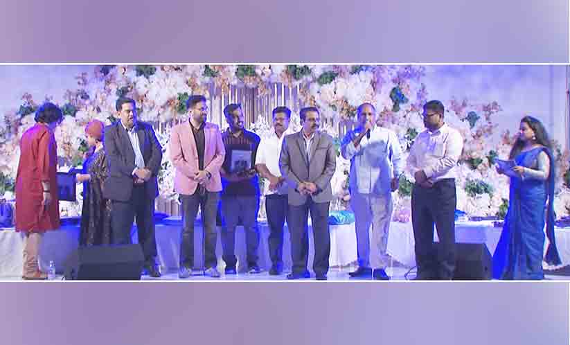 ഗസൽവിരുന്നൊരുക്കി റാസാ ബീഗം ടീം