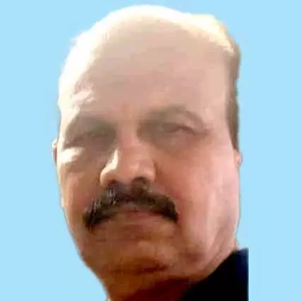 വാ​നി​ടി​ച്ച്​ സ്കൂ​ട്ട​ർ യാ​ത്രി​ക​ൻ മ​രി​ച്ചു