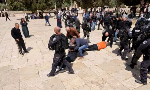 മ​സ്ജി​ദു​ൽ അ​ഖ്സ​യി​ൽ ഇ​സ്രാ​യേ​ൽ അതിക്രമം