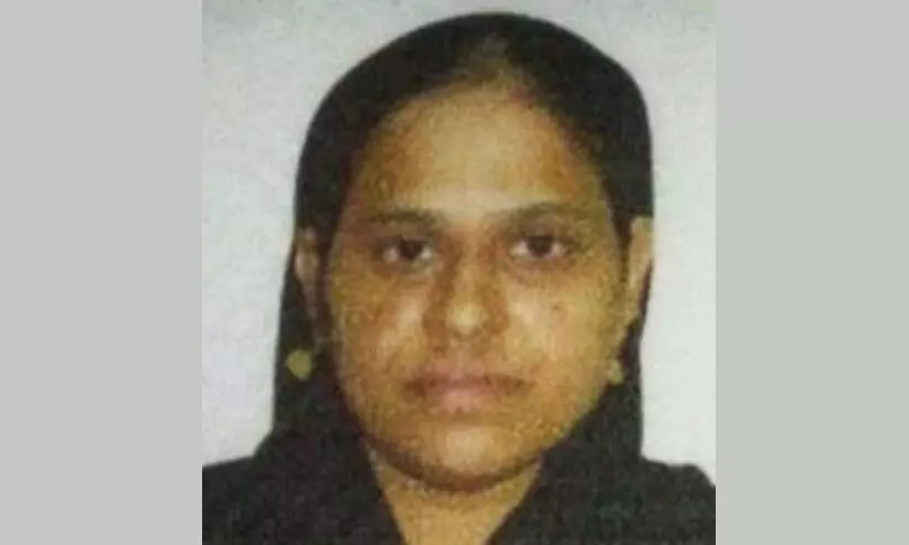 സൗദിയിൽ ഉംറ കഴിഞ്ഞ് മടങ്ങിയ തമിഴ് കുടുംബം സഞ്ചരിച്ച കാർ മറിഞ്ഞ് യുവതി മരിച്ചു; നാലു പേര്‍ക്ക് പരിക്ക്