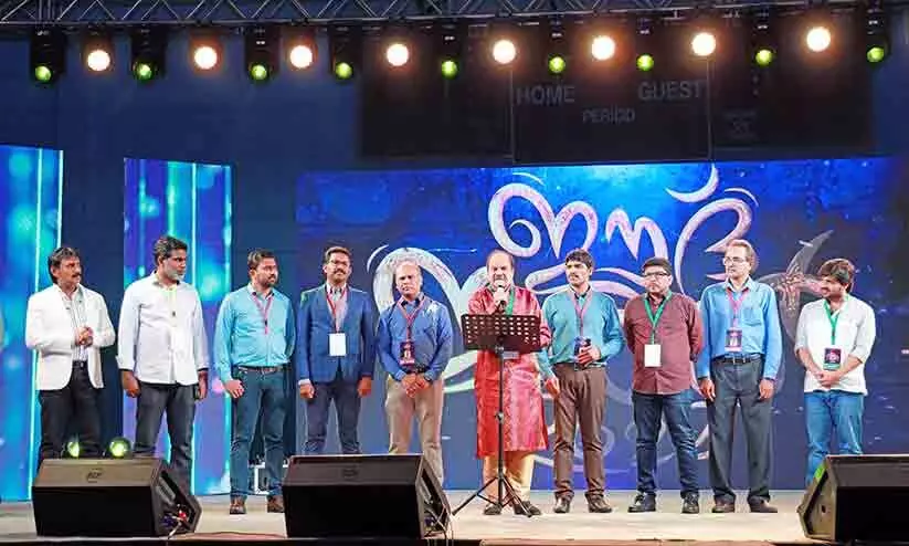 ശ്രദ്ധേയമായി പ്രവാസി ഇന്ത്യ ഈദ് ഇശൽ ശ്രദ്ധേയമായി പ്രവാസി ഇന്ത്യ ഈദ് ഇശൽ