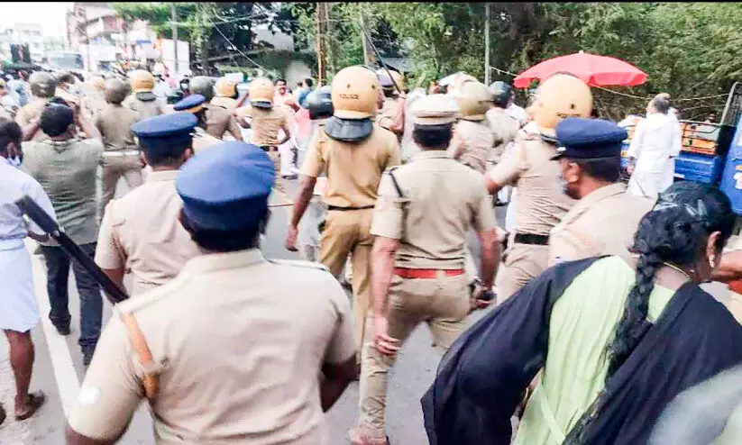 ചാരുംമൂട്​ സംഘർഷം: 150 പേർക്കെതിരെ കേസ്