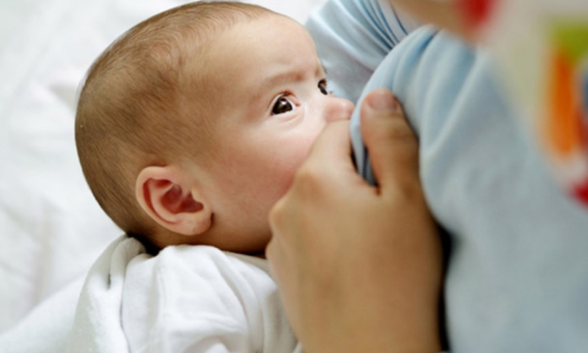 മുലയൂട്ടല് അമ്മക്കും കുഞ്ഞിനും ആരോഗ്യമേകും മുലയൂട്ടല് അമ്മക്കും കുഞ്ഞിനും ആരോഗ്യമേകും