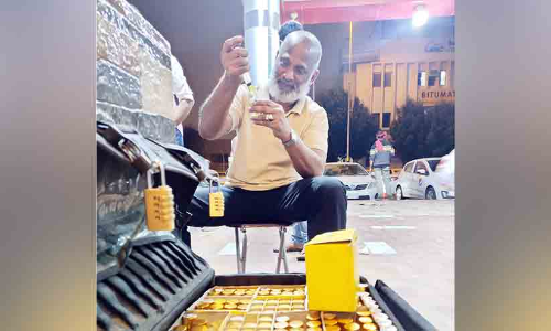 ഷാജഹാന്റെ അത്തർ മണം