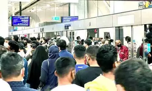 മെട്രോയിൽ ജനമൊഴുകി മെട്രോയിൽ ജനമൊഴുകി