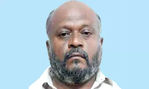 തട്ടിപ്പ് കേസിൽ പൊലീസ് കസ്റ്റഡിയിലെടുത്ത കർണാടക സ്വദേശി മരിച്ചു