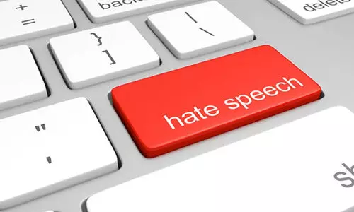 തുപ്പൽ കോളാമ്പികൾ തുപ്പൽ കോളാമ്പികൾ