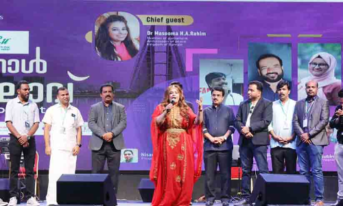 സംഗീത വിരുന്നൊരുക്കി പെരുന്നാൾ നിലാവ്