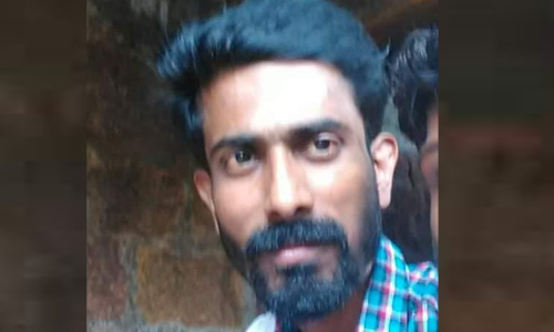 വടകരയിലും കൈനാട്ടിയിലും രണ്ടുപേർ ട്രെയിന്‍ തട്ടി മരിച്ചു